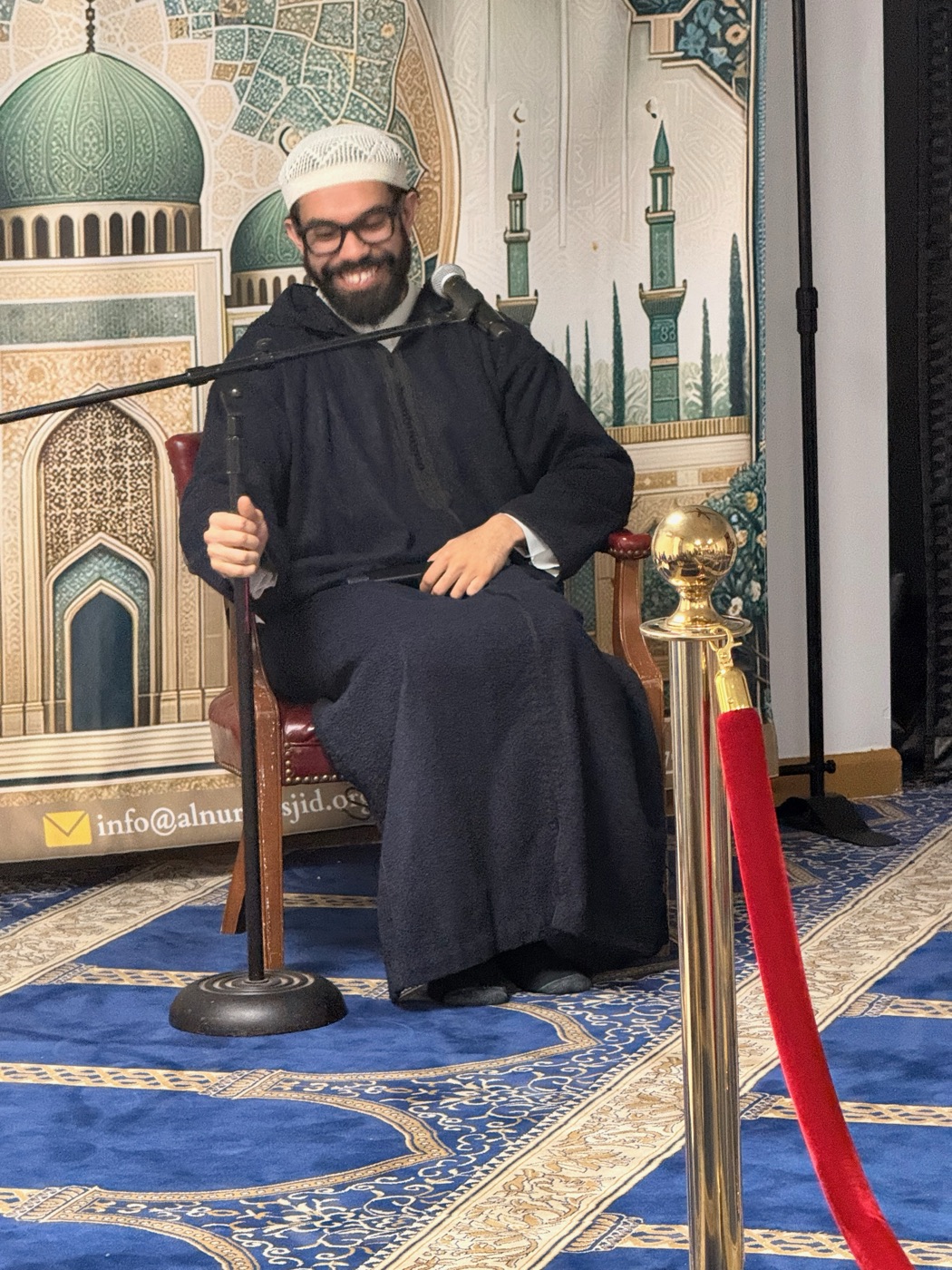 Teacher seated for a study circle at Alnur Masjid
